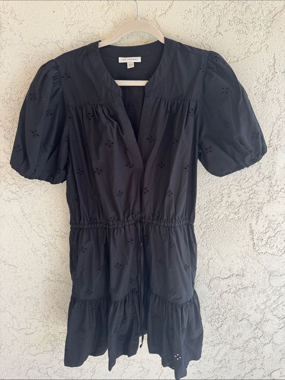 Free Assembly Black Eyelet Puff Sleeve ruffle Dress size Large 12/14